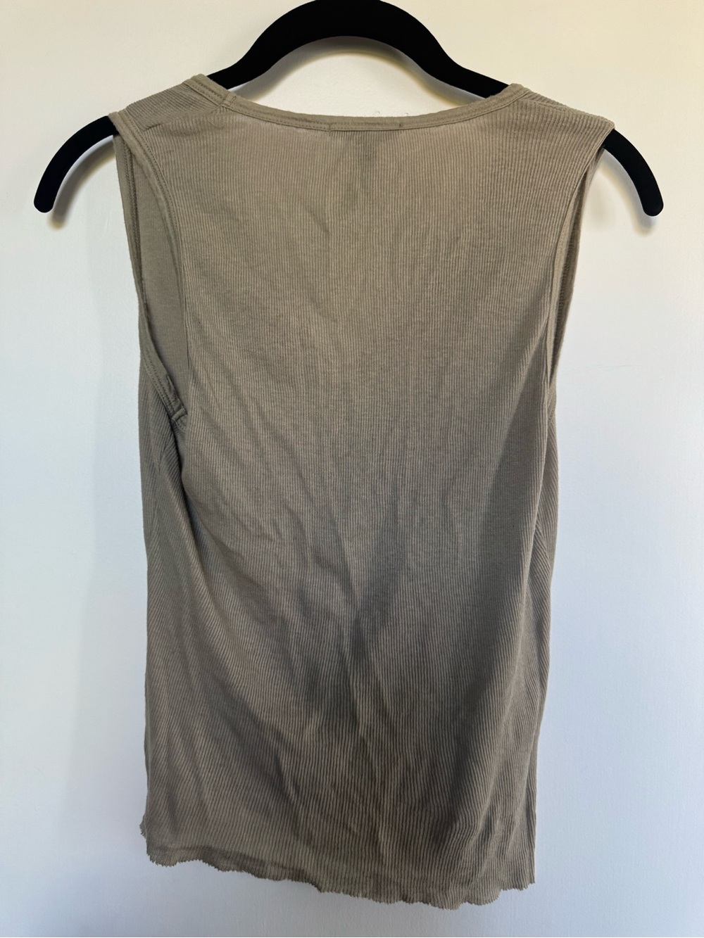 James Perse Cotton Cashmere Blend
Henley Tank - Overcast size 1 - Picture 3 of 4